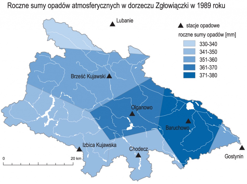 Wyniki analizy GIS: roczne sumy opadów