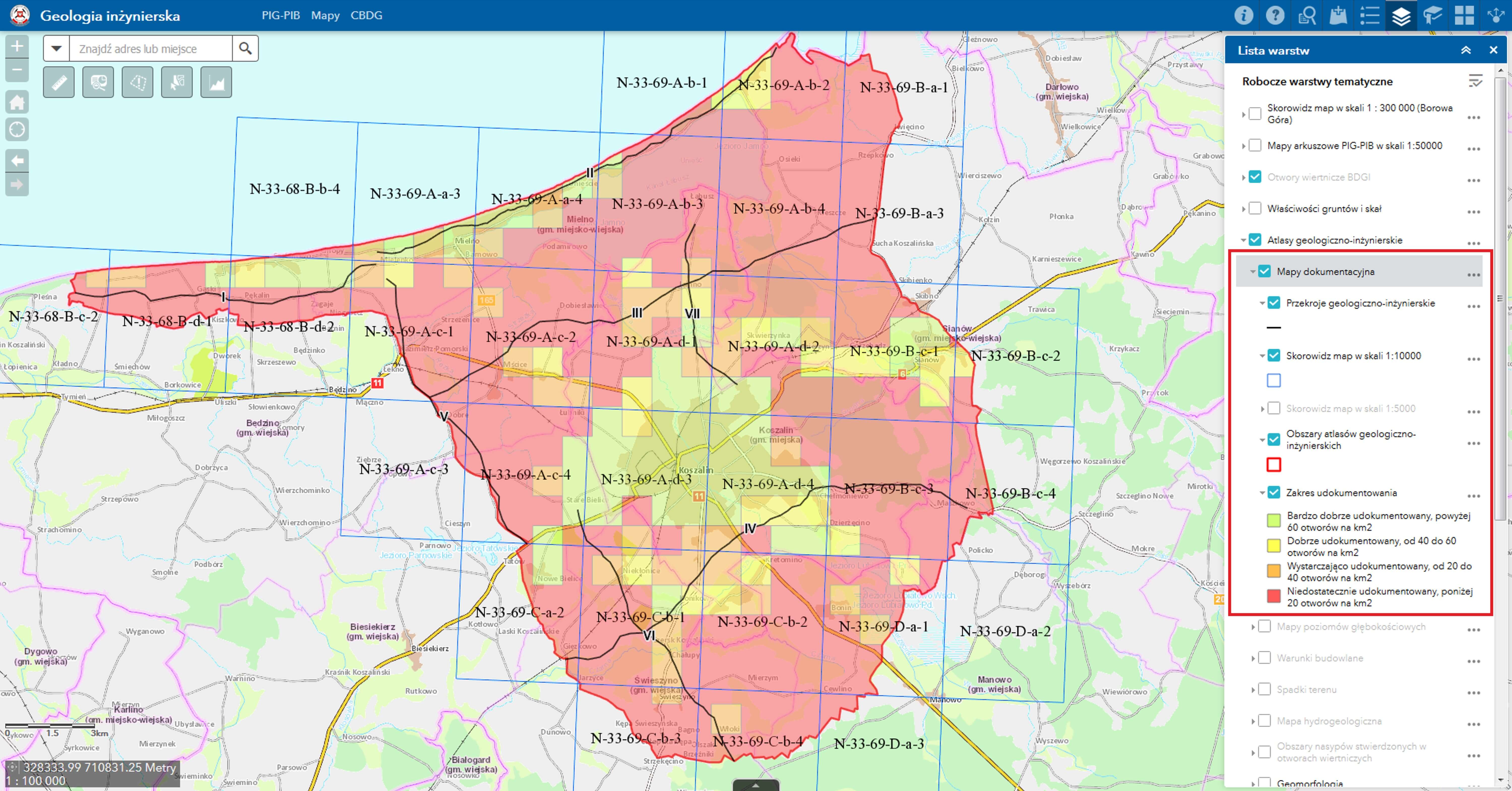 Rys. 4. PortalCBDG. Skorowidz arkuszy map geologiczno-inżynierskich w skali 1:10 000 dla Atlasu Koszalina oraz warstwa zakresu udokumentowania o rozdzielczości 1 x 1 km, która informuje użytkownika o liczbie otworów badawczych wykonanych w danym oczku siatki.