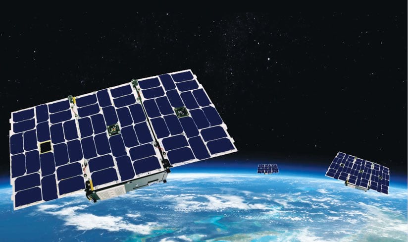 Rys. 1. GeoOptics wprowadza do przestrzeni kosmicznej konstelację nanosatelitów. Sygnały radiowe zbierane przez te satelity pozwalają uzyskać rozdzielczość pionową od 100 do 500 metrów.